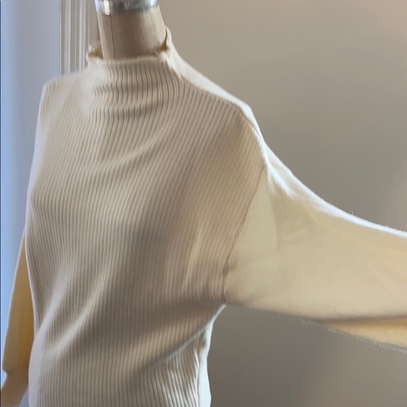 Incredibly soft crop sweater - Picture 4 of 4